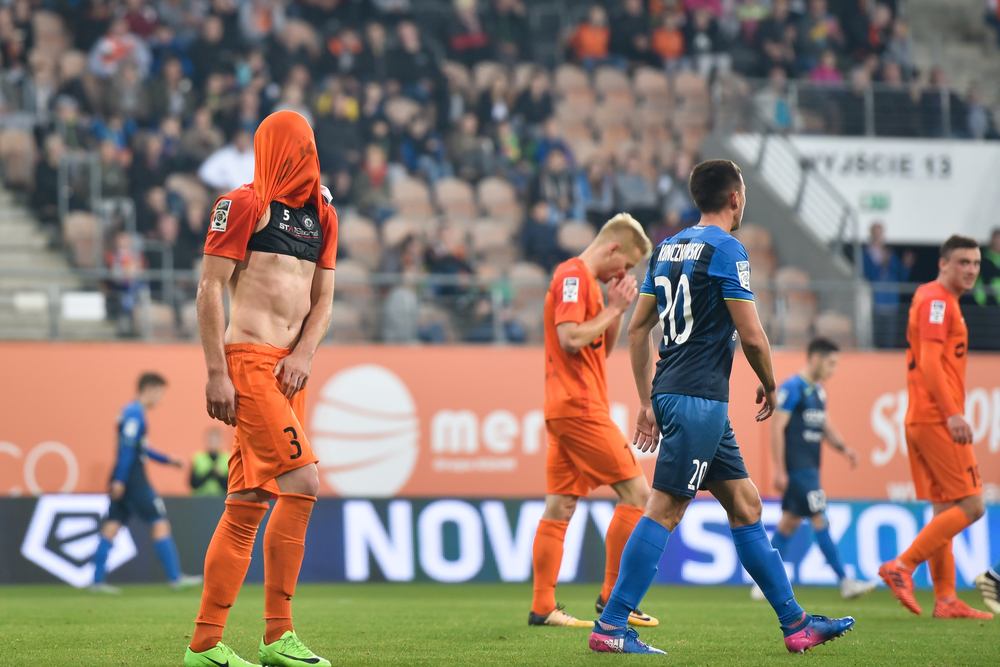 Lubin,,Poland,-,October,20,,2017:,Match,Polish,Lotto,Ekstraklasa nutrition in soccer and players diet